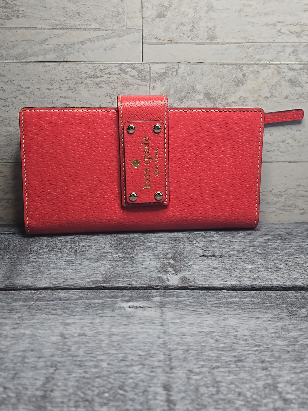 Kate Spade Wallet Snap.closre Back Zipper Pocket ID Card Slots